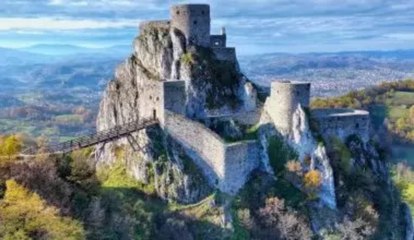 Bosna Hersek’in tarihi hazinesi: Srebrenik Kalesi