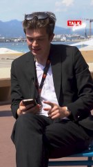 Quel réalisateur a refusé de présenter ses films pendant des années ?