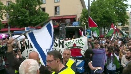 اشتباكات بين الشرطة ومتظاهرين مؤيدين للفلسطينيين في بازل خلال "يوروفيجن"