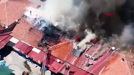 Erzincan'da büyük yangın: 20 dükkan zarar gördü