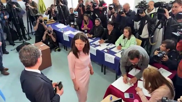 Los portugueses, rumanos y polacos acuden a las urnas