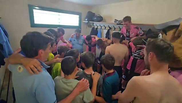 La joie du FCCM après la victoire face a la Flèche