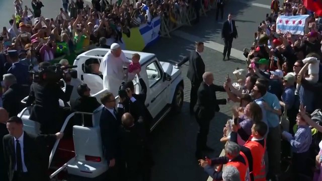 200,000 attend Pope Leo XIV's inauguration mass in St Peter's Square