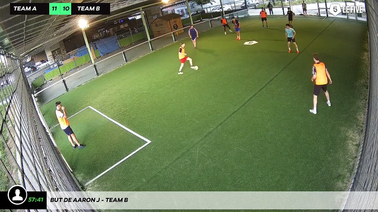 But de Aaron J - Team B