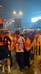 Üç büyük takım taraftarları, beraber kutlama yaptı