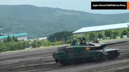 陸上自衛隊最先端の10式戦車が初出動🚀：高性能と最新技術を誇る日本の戦車