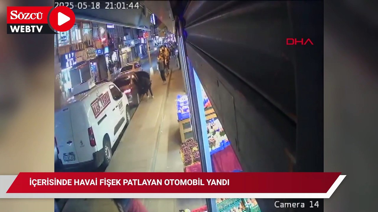 Küçükçekmece'de şampiyonluk kutlamalarında içerisinde havai fişek patlayan otomobil yandı
