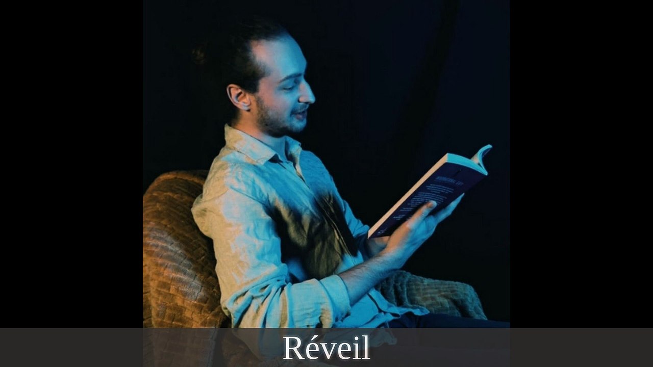 J'ai regardé "Réveil | Pierre Miniggio - Topic" et d'autres vidéos