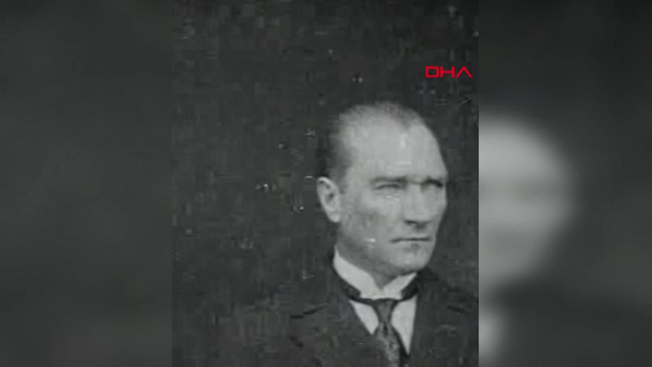 Atatürk'ün stüdyo fotoğraf çekiminde, videosu da olduğu ortaya çıktı