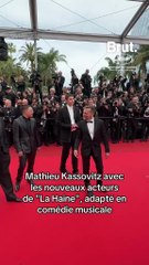 Mathieu Kassovitz avec les nouveaux acteurs de "La Haine"