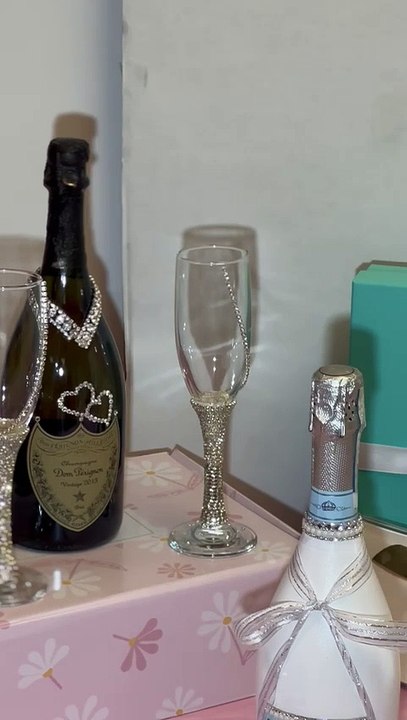 Engraved Premium Champagne with Flutes