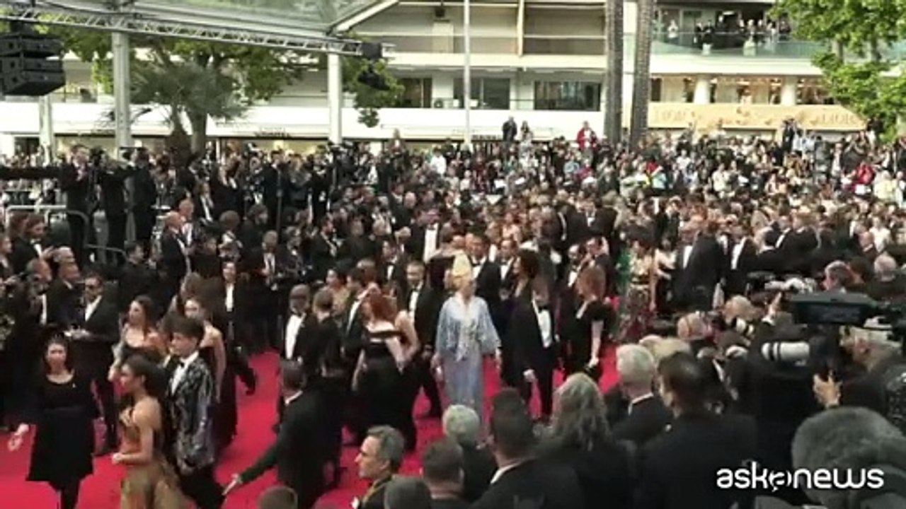 Natalie Portman, Emma Stone, Austin Butler: red carpet all star a Cannes 2025