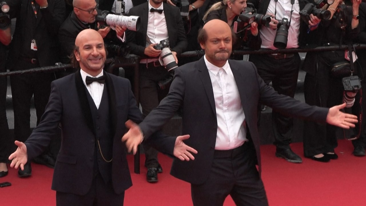 Michaël Youn et Kev Adams chauves sur le tapis rouge de Cannes