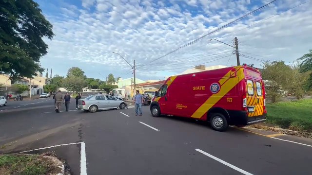 Acidente em cruzamento de Umuarama deixa duas pessoas feridas