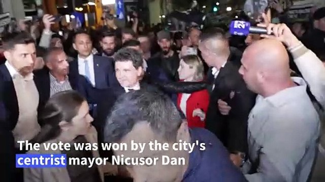 Romanians celebrate victory of pro-EU candidate in presidential elections