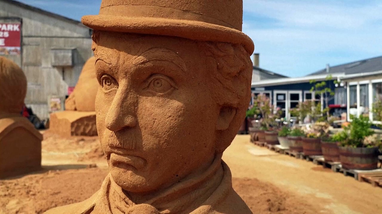 Internationale Sandkünstler verwandeln dänische Küste