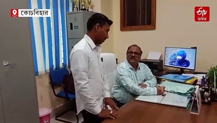 আতঙ্কে আর বাংলাদেশ সীমান্তে কাজে যাননি, সংসার চালাতে উকিলের ছেলেকে চাকরি দিল রাজ্য