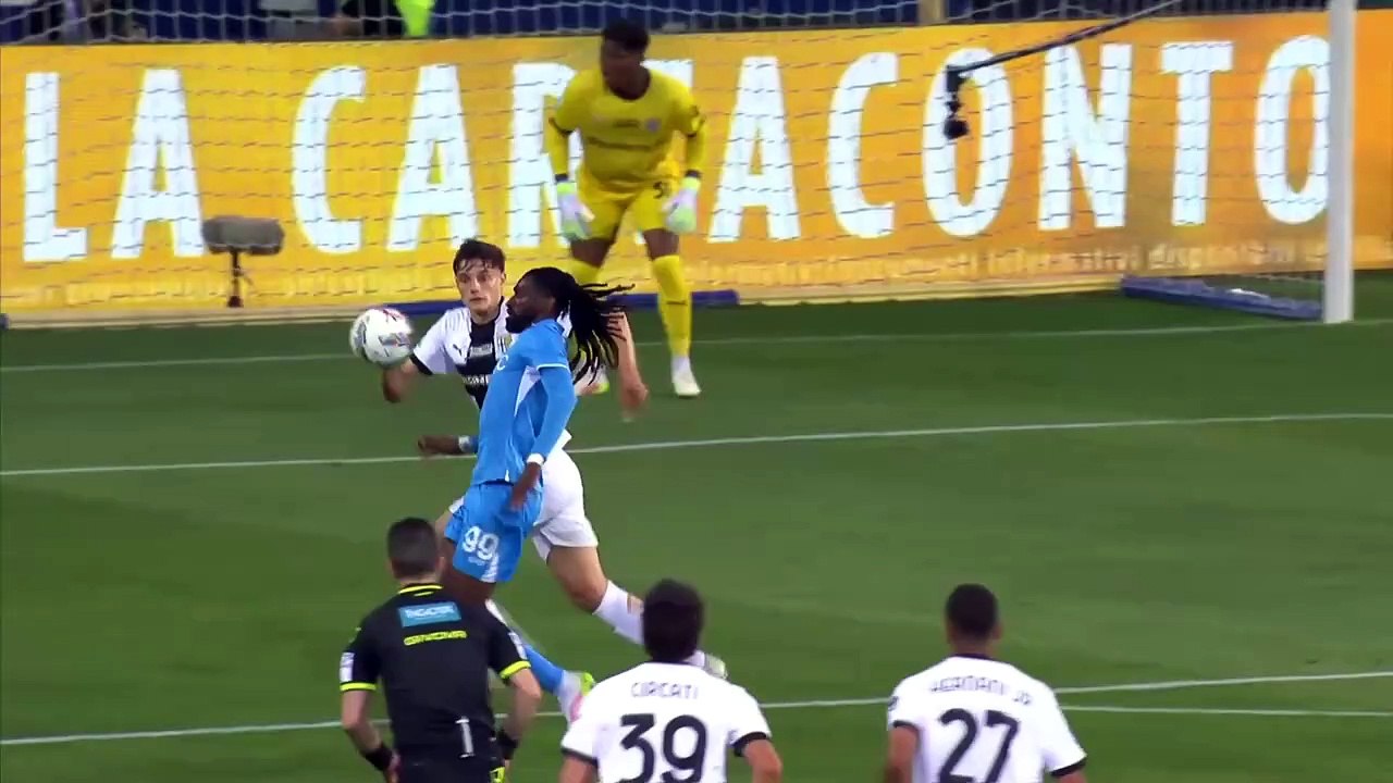 NAPOLI SUFRE PERO RESISTE: EMPATE CON PARMA LO MANTIENE LÍDER A UNA FECHA DEL FINAL - MH SPORTS