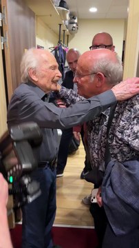 Vidéos - Les 90 ans de Popeck sur scène au théâtre de Passy à Paris le 18 mai 2025. BestImage