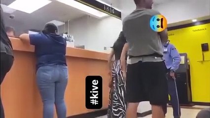 Salvadoreña dice que es 'esposa de Jesús' y exige $70 mil en banco