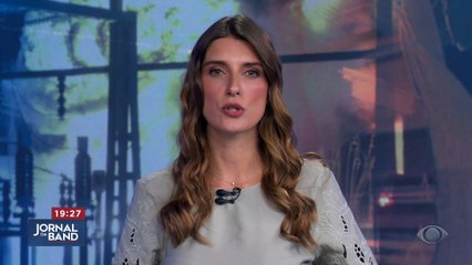 Incêndio destrói galpão comercial em São Paulo