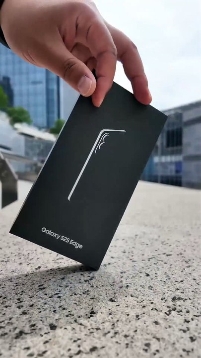 [Unboxed-😑] SAMSUNG Galaxy S25 Edge