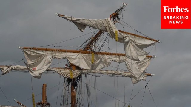 Latest Look At Mexican Navy Ship As It Remains Docked In NYC After Collision With Brooklyn Bridge
