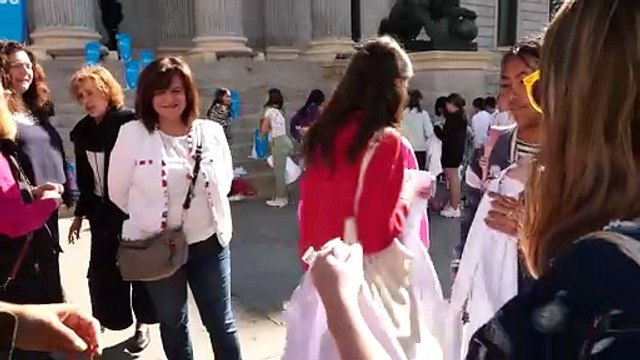 Acción de Aldeas Infantiles SOS en el Congreso para proteger a la infancia frente a las guerras