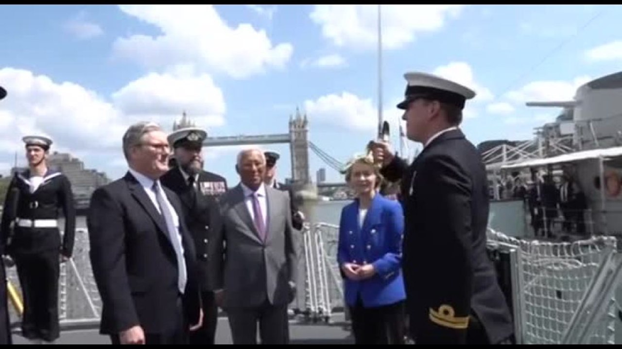 Ue-Gb, Starmer, Von der Leyen e Costa sulla fregata HMS Sutherland