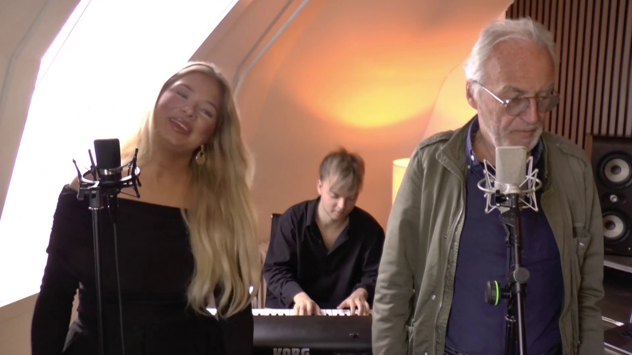 25 år efter kæmpehit tog Grand Prix-legende røven på Eurovision-deltager: 'Den sad lige i skabet' | ESC 2025 | DR