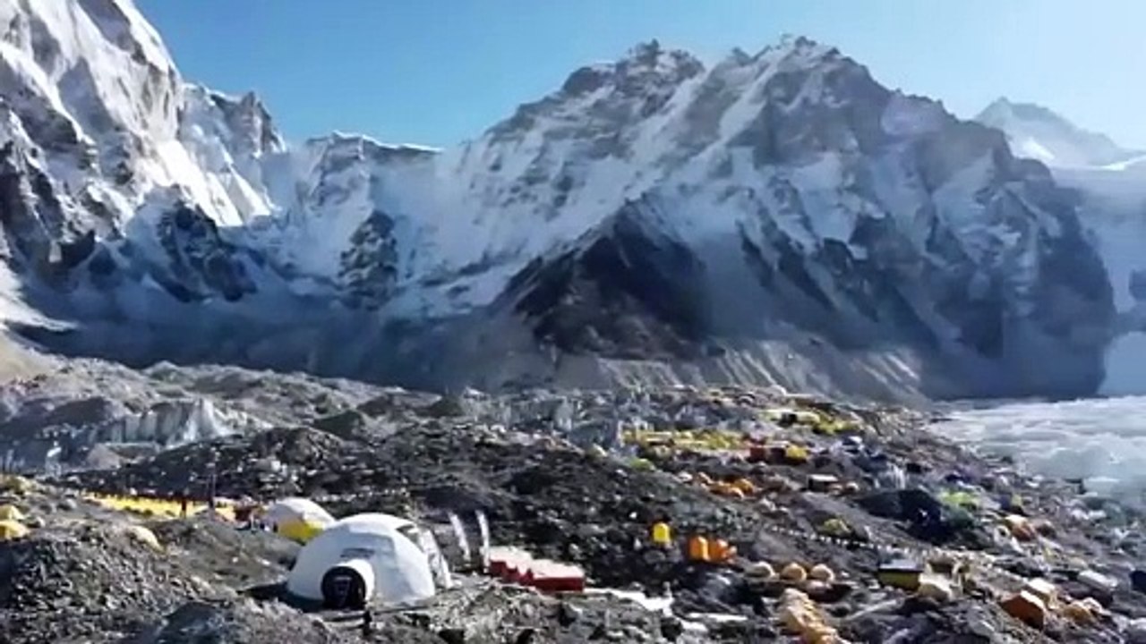 A Mount Everest Expedition Is Testing an Unproven Gas to Break Speed Records
