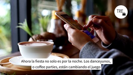 Bailar con un café en la mano: así son las coffee parties que ofrecen una alternativa de ocio más saludable