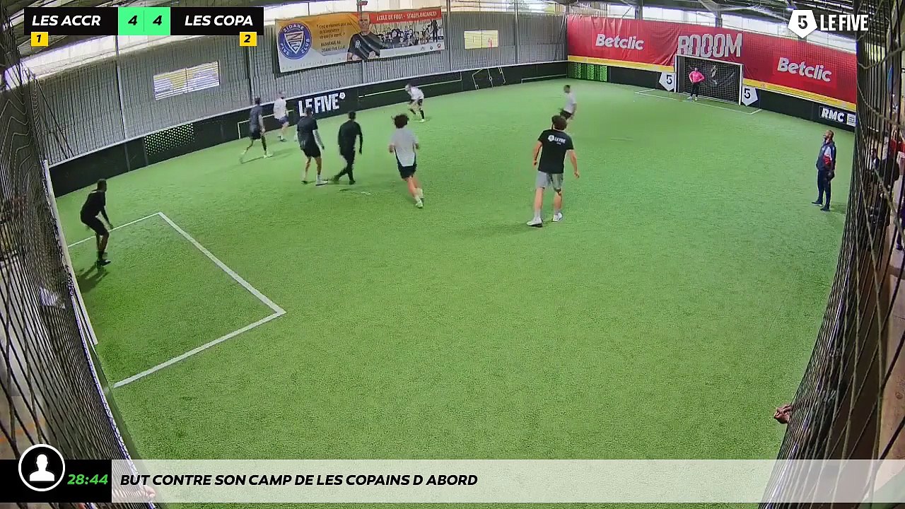 But contre son camp de Les Copains D Abord