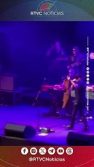 Abuchean a Andrés Calamaro en Colombia