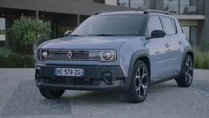 Renault 4 E-Tech electric Techno Design Preview in Cloud Blue