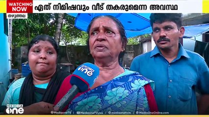 സമീപ പുരയിടത്തിലെ മണ്ണെടുപ്പ് മൂലം കക്കൂസ്‌ തകർന്നു, വീടും ഏത് സമയവും വീഴും; താമസിക്കാനാവാതെ കുടുംബം