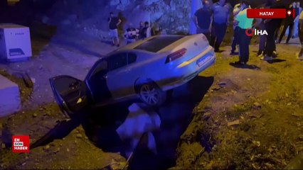 Hatay’da navigasyon mağduru sürücü, yıkılan bina arazisine uçtu