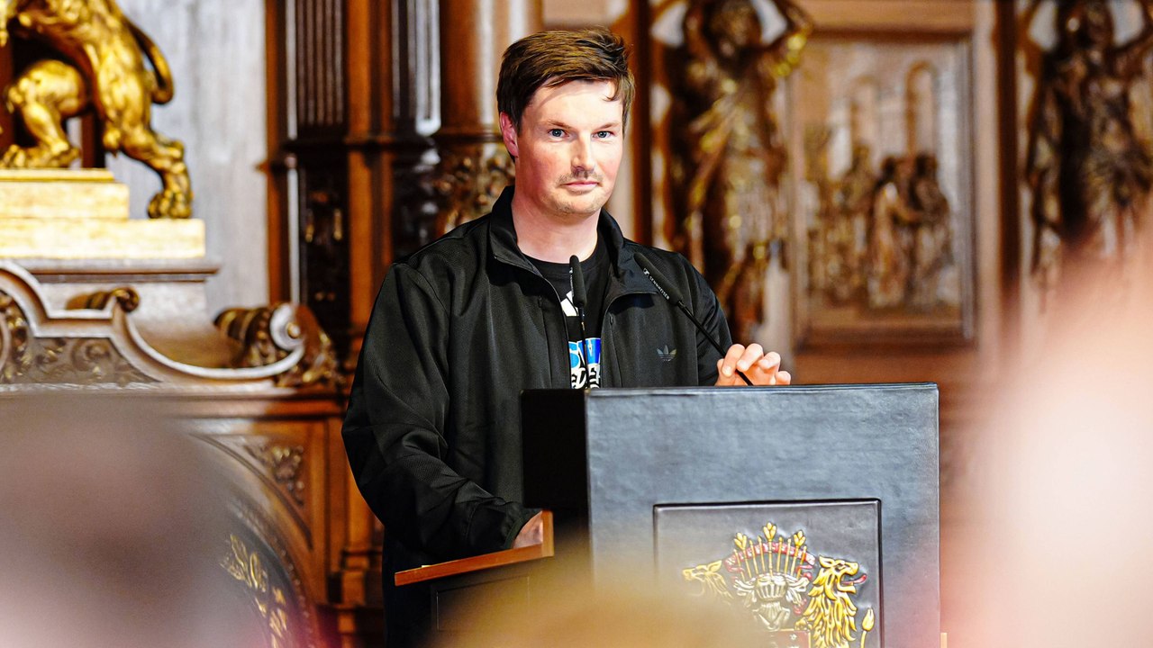 'Unfassbare Reise': Die emotionale Polzin-Rede im Video