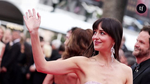 Sublime , Elle est plus belle que jamais , Incroyable : Dakota Johnson sidère les internautes à Cannes avec son nouveau look