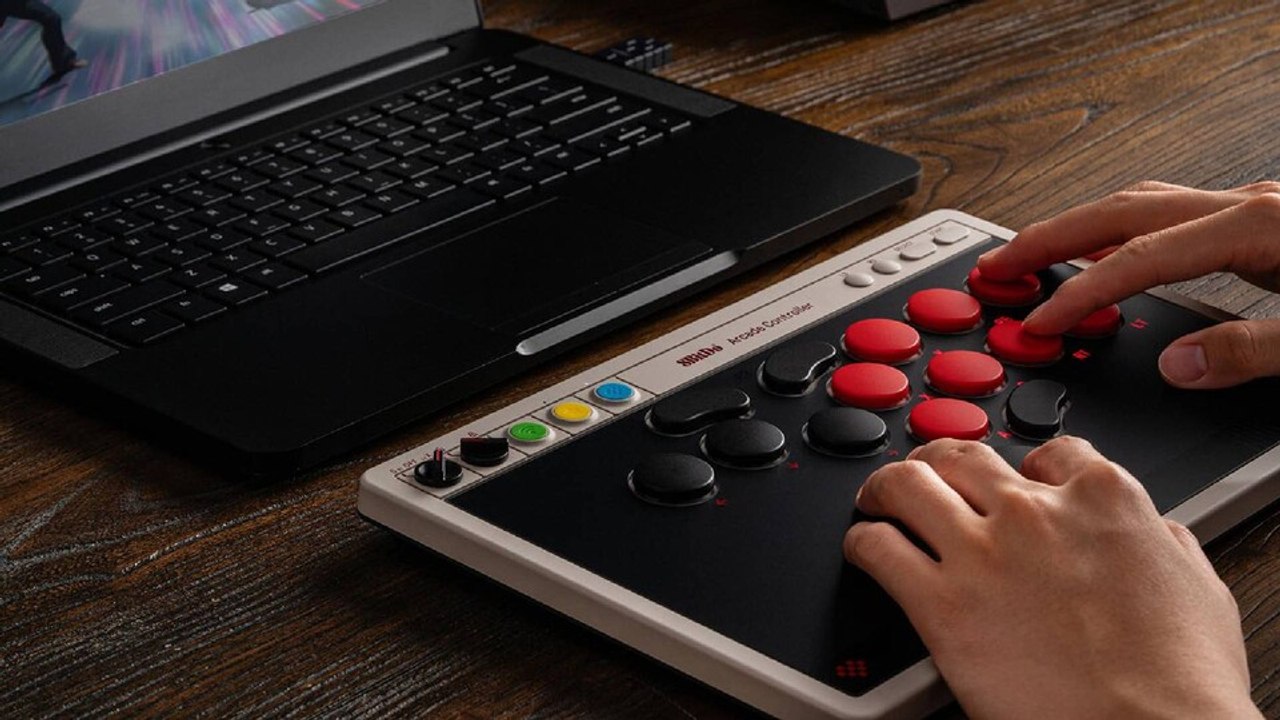 Für Prügel- und Retrospiele: Neuer Arcade-Controller setzt auf ein Design ohne Joystick