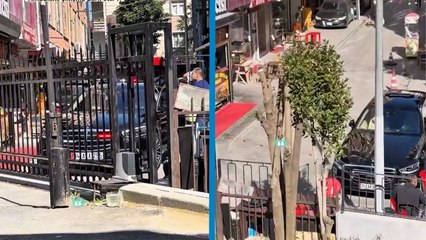 Hastane otoparkına alınmayan çakarlı araç, ambulans çıkışına park etti