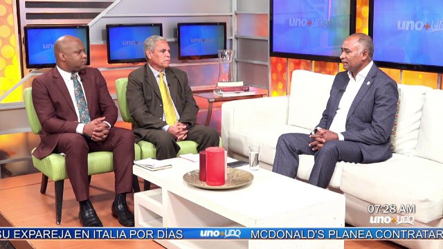 Uno Más Uno 20-05-2025 Julito Fulcar Encarnación: “La nueva carretera de Baní es internacional”