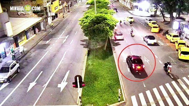 Caen en Laureles cinco presuntos ladrones de celulares que usaban armas blancas