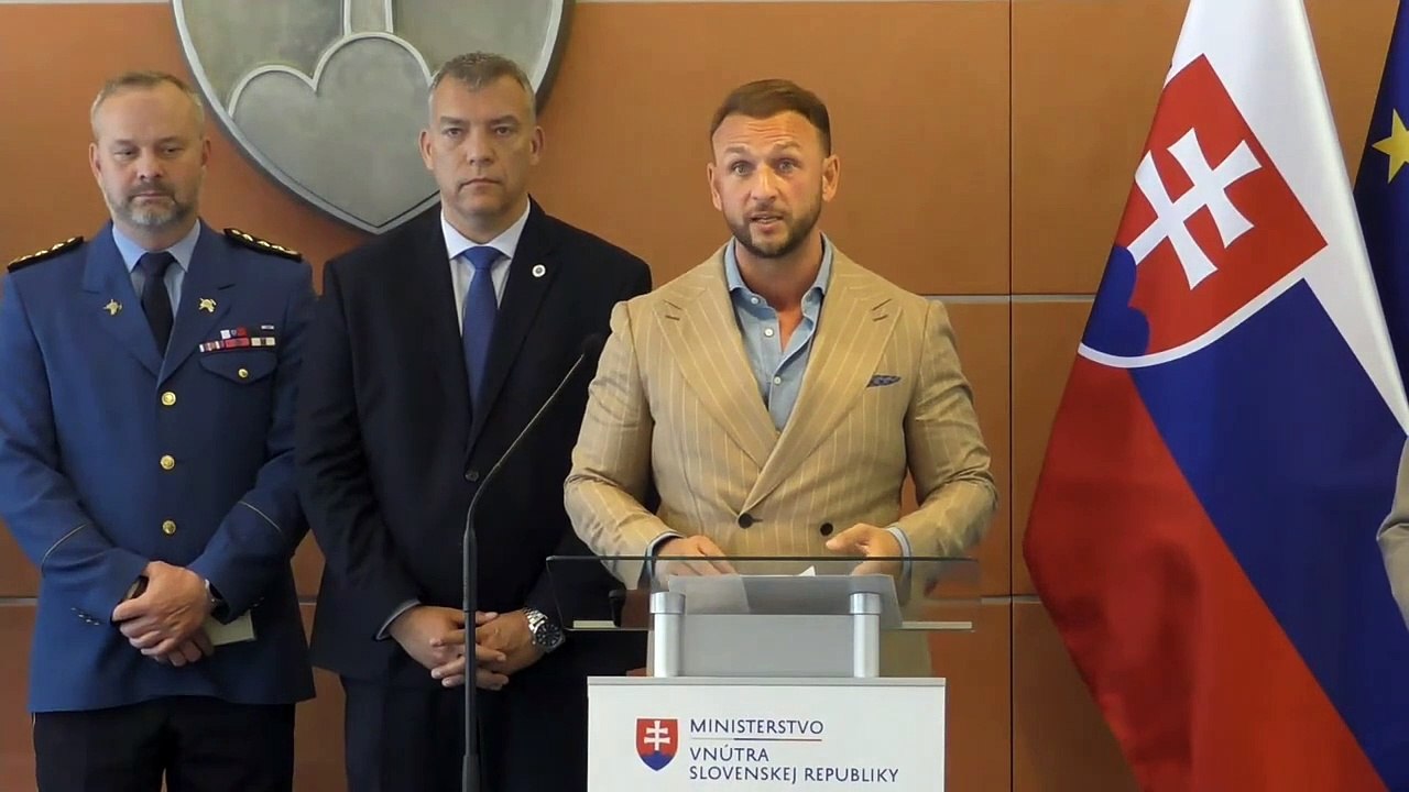 ZÁZNAM: Šutaj Eštok: Od polnoci sa zrušia kontroly na hraniciach v súvislosti so SLAK
