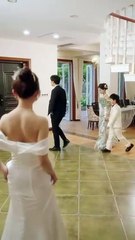 Complete: After 10 years of marriage, just as the "white moonlight" (first love) returns, she is abandoned. Watching him shower his ex with care while treating her like nothing, she’s heartbroken and signs the divorce papers to leave. When she becomes the