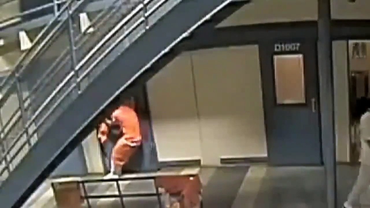 Fuga de película en Nueva Orleans: 10 reos escapan por hueco detrás de un retrete (Videos)