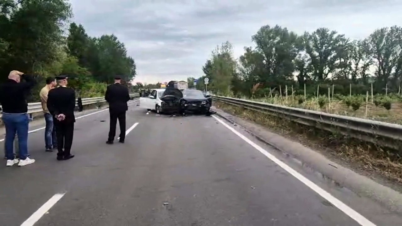 Incidente mortale a Spilamberto: schianto tra due auto e un camion sulla Pedemontana