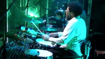 Either Side Of The World - Crowded House (live)