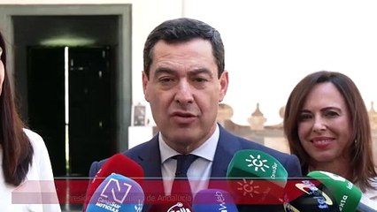 Moreno resalta las Casas Consistoriales de Écija como emblema del patrimonio