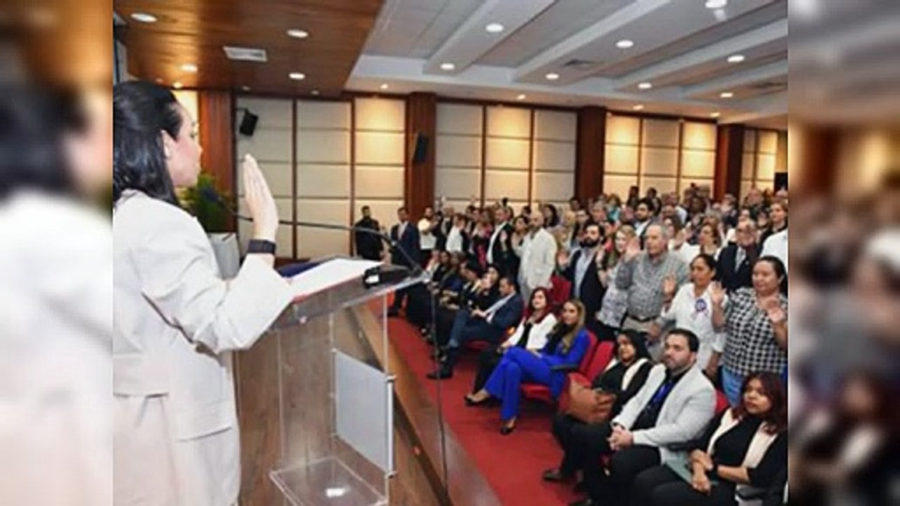 82 extranjeros se convierten en dominicanos